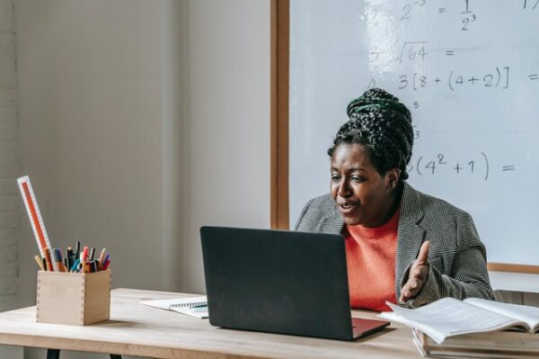 Formação de Tutores para Educação a Distância